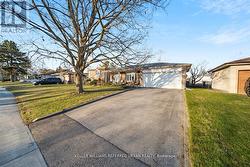 LOWER - 181 CENTENNIAL ROAD  Toronto, ON M1C 2A1