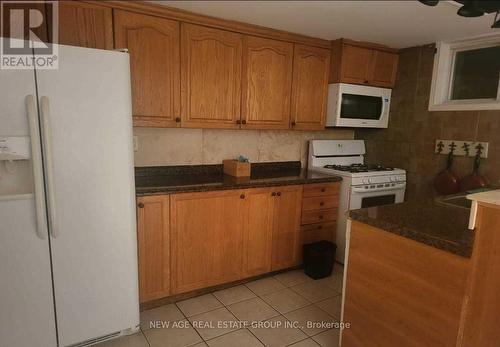 467 Limeridge Road W, Hamilton, ON - Indoor Photo Showing Kitchen