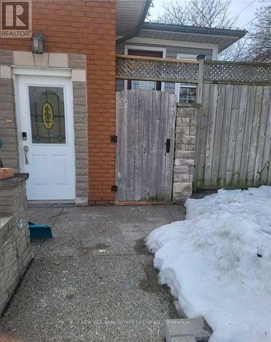 467 Limeridge Road W, Hamilton, ON - Outdoor With Exterior