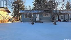 713 PROSPECT AVENUE  Oxbow, SK S0C 2B0