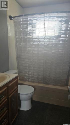 713 Prospect Avenue, Oxbow, SK - Indoor Photo Showing Bathroom