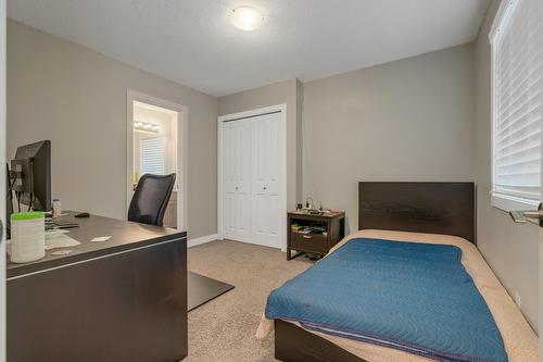 10104  122 Ave Nw, Edmonton, AB - Indoor Photo Showing Bedroom