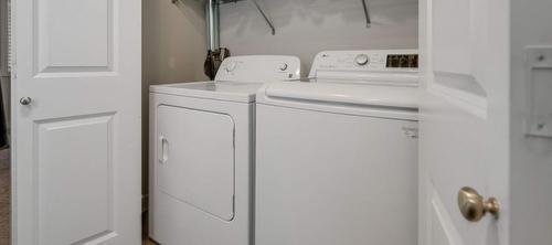 10104  122 Ave Nw, Edmonton, AB - Indoor Photo Showing Laundry Room