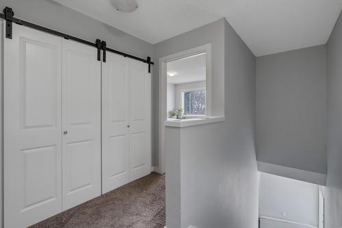 10104  122 Ave Nw, Edmonton, AB - Indoor Photo Showing Other Room