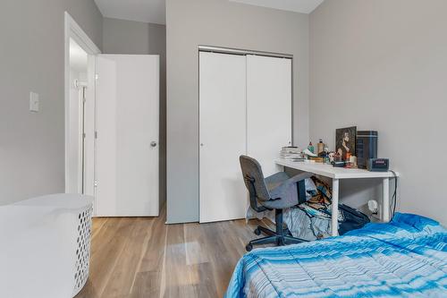 10104  122 Ave Nw, Edmonton, AB - Indoor Photo Showing Bedroom