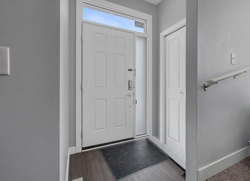 10104  122 Ave Nw, Edmonton, AB - Indoor Photo Showing Other Room