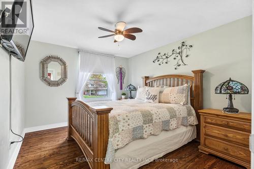 8 Parkview Drive, St. Thomas, ON - Indoor Photo Showing Bedroom
