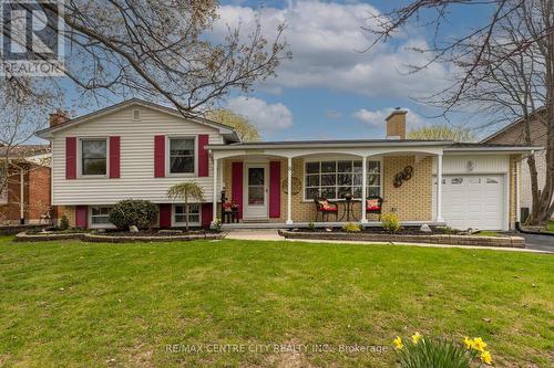 8 Parkview Drive, St. Thomas, ON - Outdoor With Deck Patio Veranda With Facade