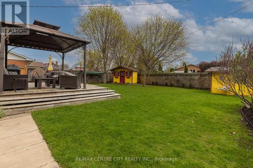 8 Parkview Drive, St. Thomas, ON - Outdoor