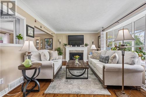 8 Parkview Drive, St. Thomas, ON - Indoor Photo Showing Living Room With Fireplace