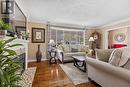 8 Parkview Drive, St. Thomas, ON  - Indoor Photo Showing Living Room 