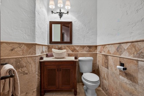 Powder room - 1015 Ch. Cochrane, Mont-Tremblant, QC - Indoor Photo Showing Bathroom
