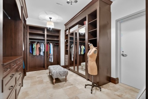 Closet - 1015 Ch. Cochrane, Mont-Tremblant, QC - Indoor With Storage