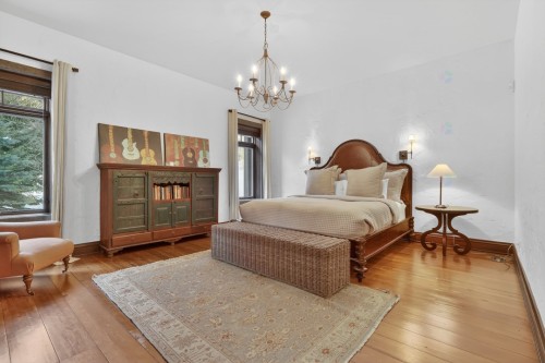 Bedroom - 1015 Ch. Cochrane, Mont-Tremblant, QC - Indoor Photo Showing Bedroom