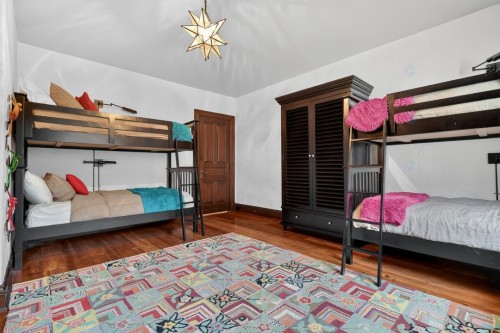 Bedroom - 1015 Ch. Cochrane, Mont-Tremblant, QC - Indoor Photo Showing Bedroom