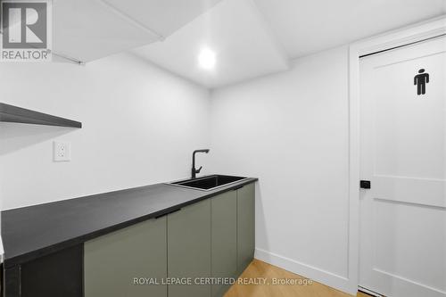 590 Barton Street E, Hamilton, ON 