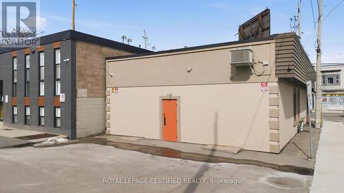 590 Barton Street E, Hamilton, ON 