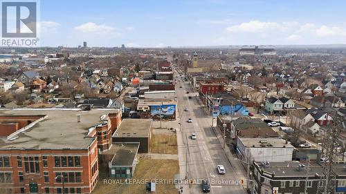 590 Barton Street E, Hamilton, ON 