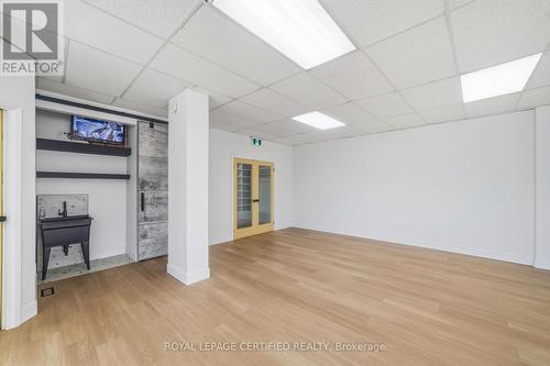 590 Barton Street E, Hamilton, ON 