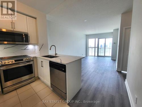 3608 - 50 Absolute Avenue, Mississauga, ON - Indoor Photo Showing Kitchen With Stainless Steel Kitchen With Double Sink