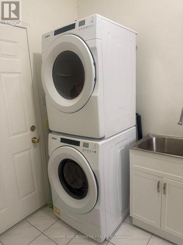 5807 Cornell Crescent, Mississauga, ON - Indoor Photo Showing Laundry Room