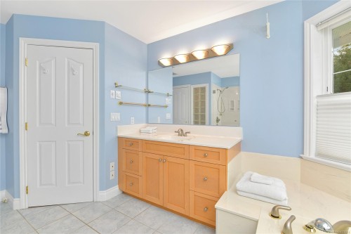 488 Mckercher Rd, Mayne Island, BC 