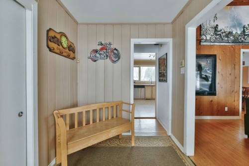 Hall d'entrée/Vestibule - 320 Rg De La Côte-St-Louis, L'Épiphanie, QC - Indoor Photo Showing Other Room