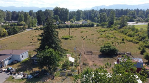 4766 Headquarters Rd, Courtenay, BC 