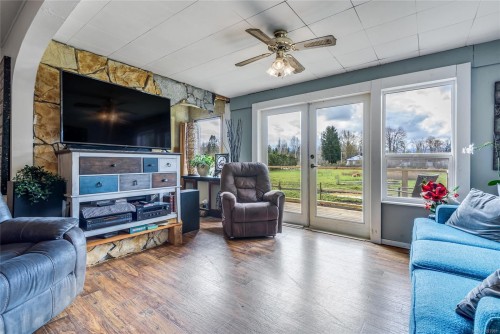 4766 Headquarters Rd, Courtenay, BC 