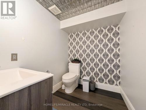 39 Endeavour Drive, Cambridge, ON - Indoor Photo Showing Bathroom