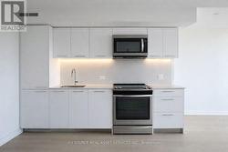 724 - 30 BASEBALL PLACE  Toronto, ON M6N 2N7