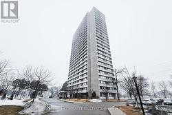1701 - 735 DON MILLS ROAD  Toronto, ON M3C 1T1
