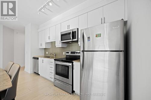 222 - 4040 Upper Middle Road, Burlington, ON - Indoor Photo Showing Kitchen