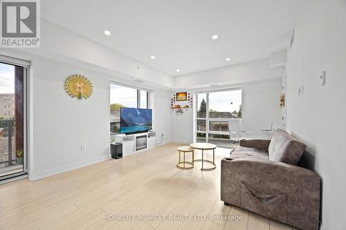 222 - 4040 Upper Middle Road, Burlington, ON - Indoor Photo Showing Living Room