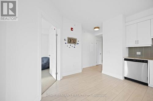 222 - 4040 Upper Middle Road, Burlington, ON - Indoor
