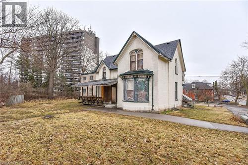 20 Elliott Street, Cambridge, ON - Outdoor