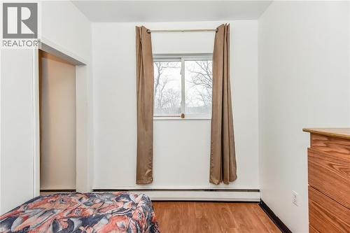 20 Elliott Street, Cambridge, ON - Indoor Photo Showing Bedroom