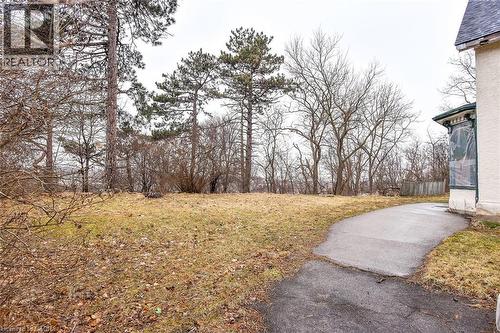 20 Elliott Street, Cambridge, ON - Outdoor