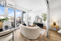 322 - 2020 BATHURST STREET  Toronto, ON M5P 0A6