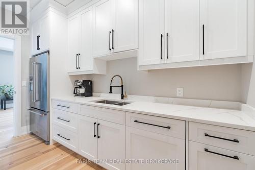 7 Reynolds Road, Tiny, ON - Indoor Photo Showing Kitchen With Double Sink With Upgraded Kitchen