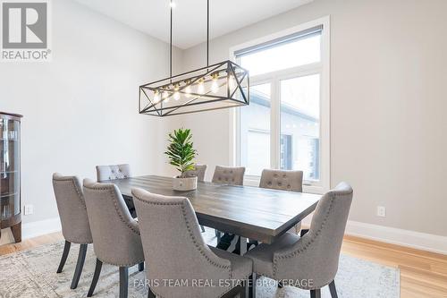 7 Reynolds Road, Tiny, ON - Indoor Photo Showing Dining Room