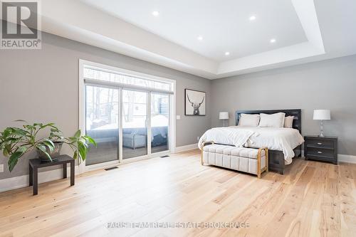 7 Reynolds Road, Tiny, ON - Indoor Photo Showing Bedroom