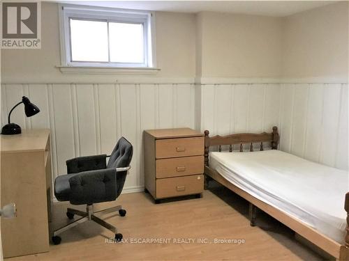 156 Bond Street S, Hamilton, ON - Indoor Photo Showing Bedroom