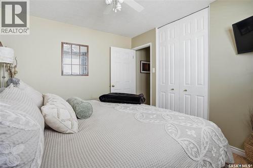 39 Bedford Crescent, Regina, SK - Indoor Photo Showing Bedroom