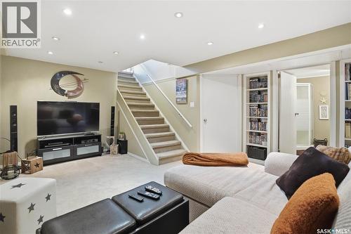 39 Bedford Crescent, Regina, SK - Indoor Photo Showing Living Room