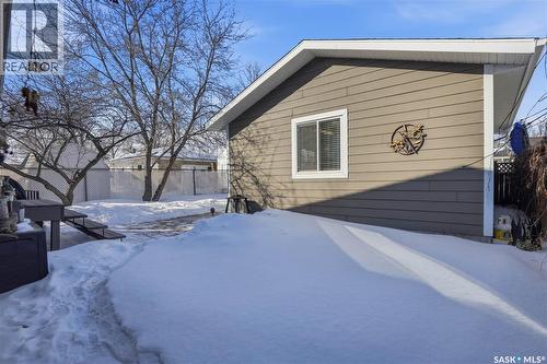 39 Bedford Crescent, Regina, SK - Outdoor
