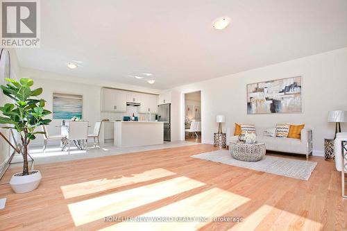 240 Seguin Street N, Richmond Hill, ON - Indoor Photo Showing Living Room