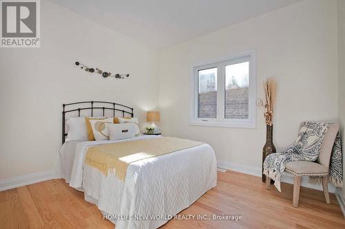 240 Seguin Street N, Richmond Hill, ON - Indoor Photo Showing Bedroom