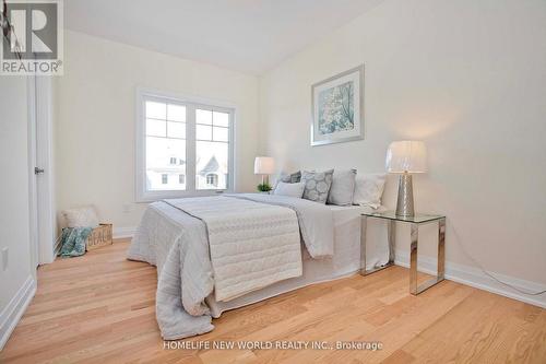 240 Seguin Street N, Richmond Hill, ON - Indoor Photo Showing Bedroom