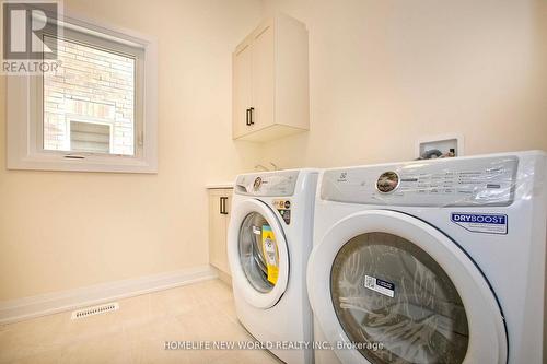 240 Seguin Street N, Richmond Hill, ON - Indoor Photo Showing Laundry Room